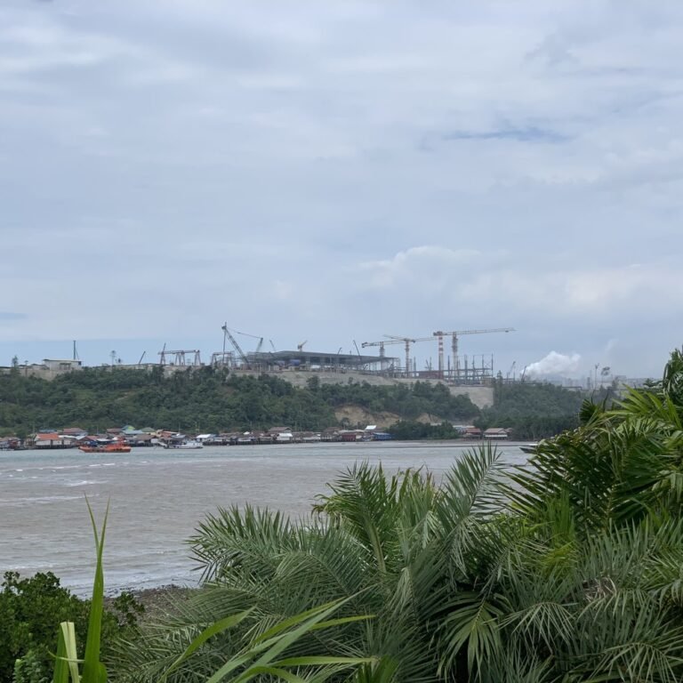 Beberapa bendungan jebol di Kawasan Industri Indonesia tempat pengolahan nikel; mengancam pekerja, penduduk, dan lingkungan; termasuk tanggapan dari perusahaan.