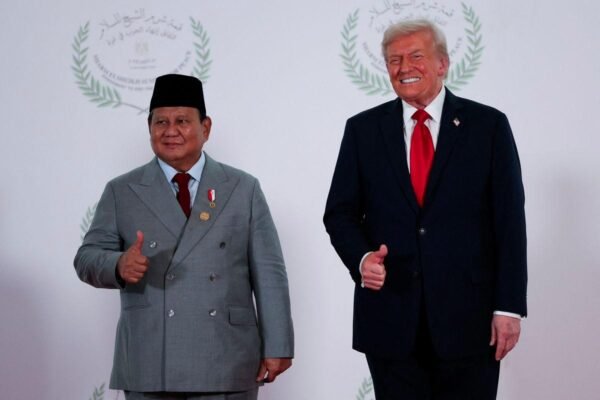 Dalam momen hangat, Presiden Indonesia mengupayakan pertemuan dengan Eric Trump