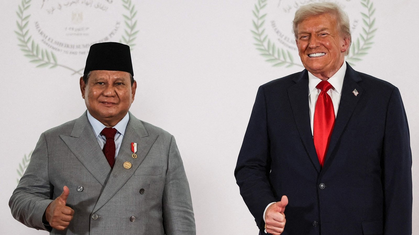 'Bolehkah saya bertemu Eric? Presiden Indonesia Prabowo Subianto terdengar bertanya kepada Trump melalui mikrofon; inilah jawaban presiden AS