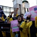 Kekerasan melanda Indonesia di tengah protes atas memburuknya ekonomi