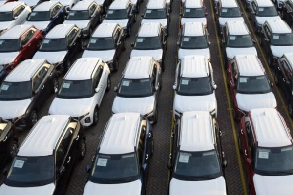 Industri otomotif Indonesia memperkirakan dampak minimal pada penjualan mobil dari kenaikan PPN