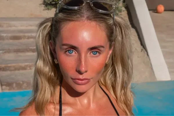 Pembaruan besar: Pencipta konten dewasa Bonnie Blue terancam hukuman penjara hingga 15 tahun terkait aksi 'BangBus'.