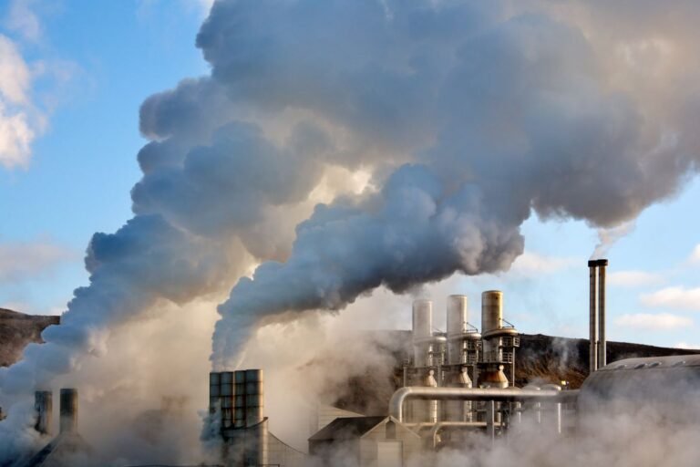 Perusahaan energi raksasa Indonesia tengah gencar mengejar proyek pembangkit listrik tenaga geothermal di Kenya.