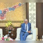 Bill Gates mengunjungi Pusat RTGS di Amaravati dan meninjau teknologi tata kelola.