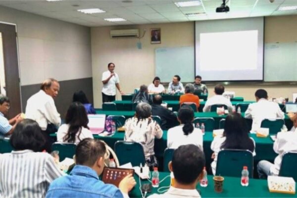 Indonesia menjadi tuan rumah simposium tentang pengaruh media terhadap praktik keagamaan.