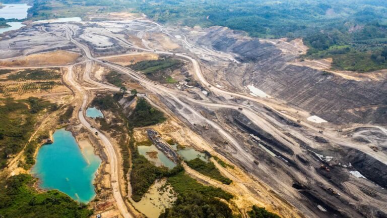 Mengapa perubahan iklim dan perencanaan kota yang buruk membuat Indonesia memindahkan ibu kotanya dari Jakarta