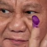 Prabowo Subianto: Mantan panglima militer yang tercela yang akan menjadi pemimpin baru Indonesia.