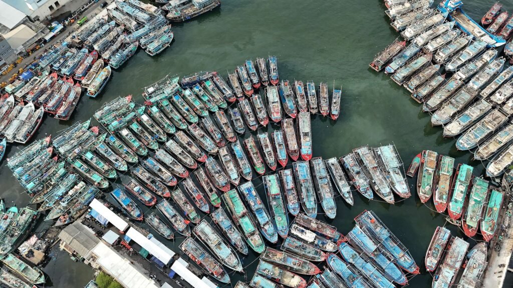 Dipaksa ke Dasar: Memeras Nelayan dan Lautan Indonesia untuk Keuntungan Ikan Tuna yang Tidak Etis