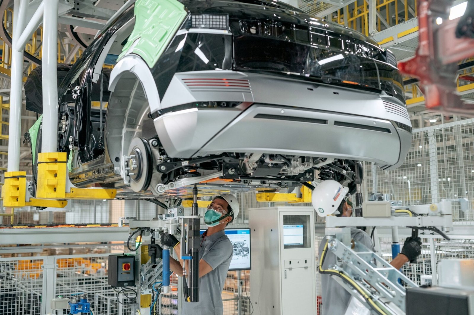 Indonesia menjalin kerja sama dengan Geely untuk membantu mengembangkan kendaraan listrik (EV) buatan dalam negeri.