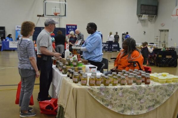 Pameran Rumah Sehat dan Gaya Hidup Aiken Standard menampilkan berbagai macam penjual.