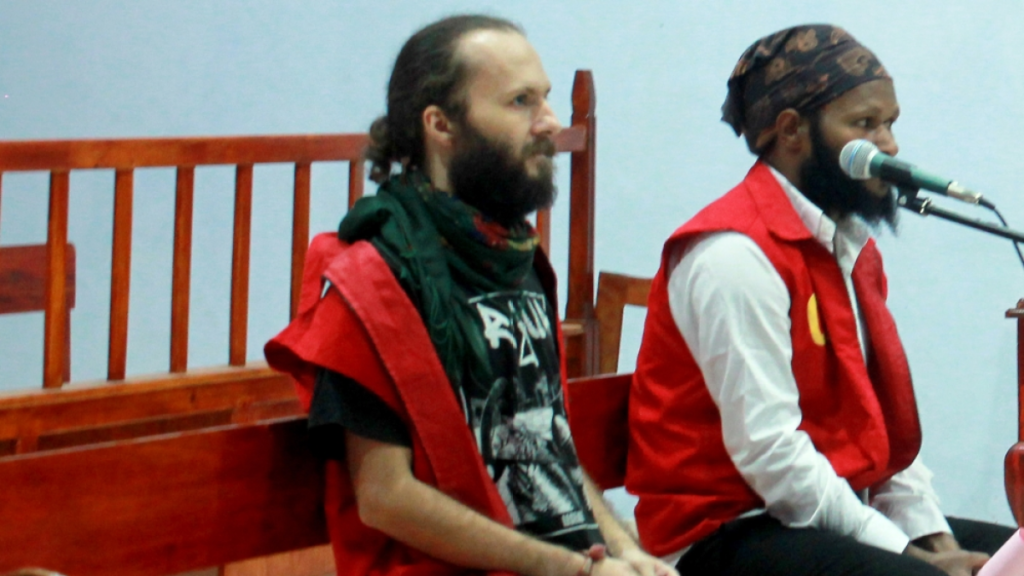 Seorang tahanan di Papua Barat, Indonesia, menghadapi kondisi kesehatan yang memburuk.