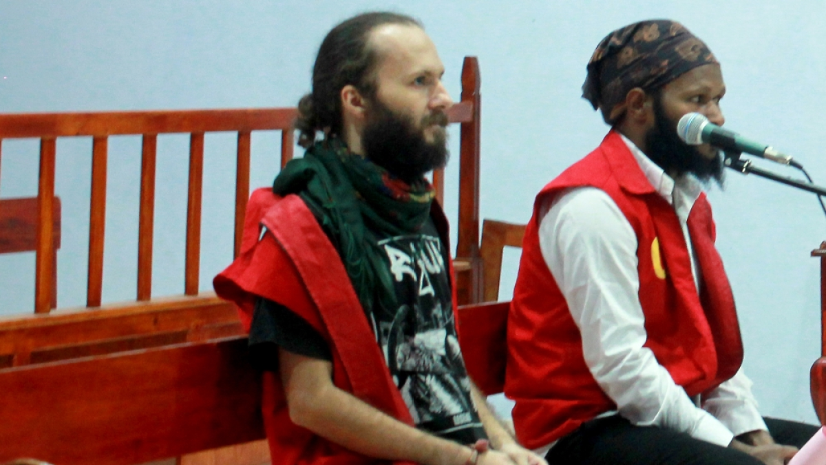 Seorang tahanan di Papua Barat, Indonesia, menghadapi kondisi kesehatan yang memburuk.