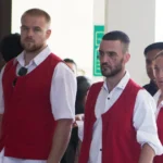 Tiga warga negara Inggris dihadapkan pada hukuman mati atas tuduhan menyelundupkan kokain ke pulau wisata Bali.