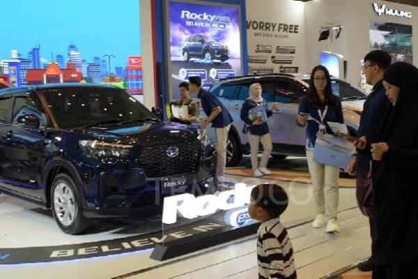 3 Berita Teratas Hari Ini: Industri Otomotif Indonesia Bersikap Hati-hati di Tengah Lesunya Pasar Mobil