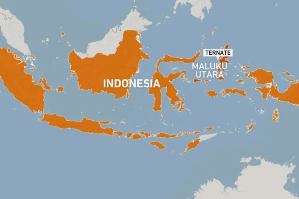 Gempa berkekuatan 7,4 skala Richter mengguncang perairan lepas pantai Ternate, Indonesia; peringatan tsunami dicabut