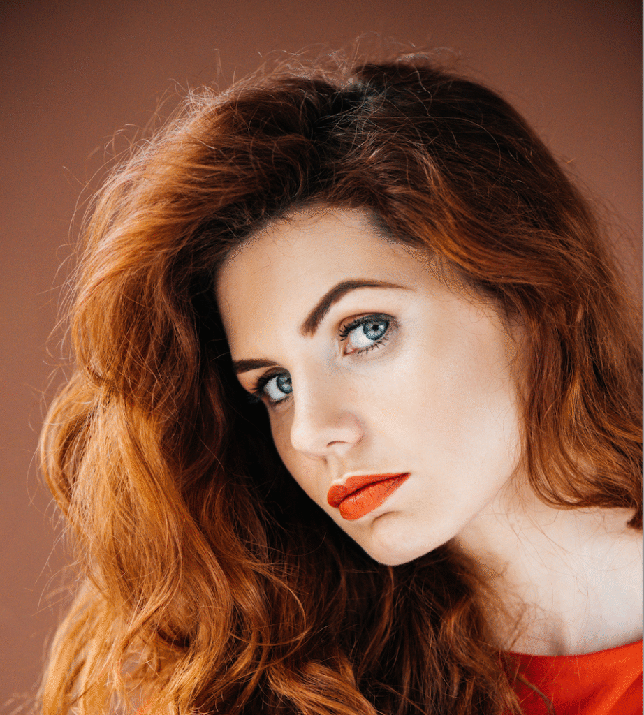 MAJALAH GAYA HIDUP TONI HIGGINBOTHAM MULAI MENAYANGKAN ARTIKEL-ARTIKEL TENTANG ARRA