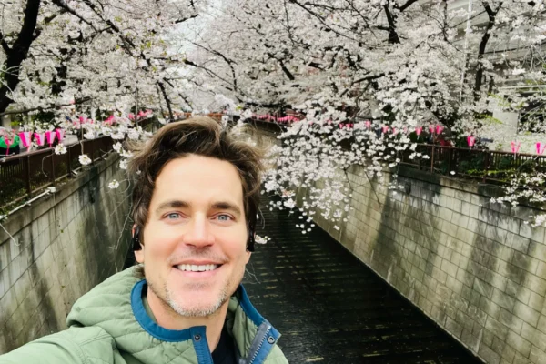 Saat Matt Bomer Kehilangan Paspornya di Jepang