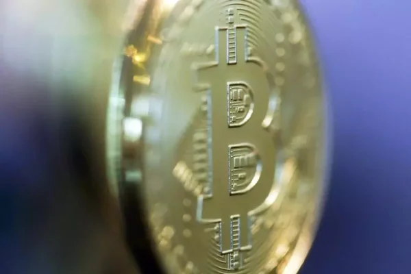 Pembaruan harga Bitcoin: BTC merosot mendekati $90.000 seiring kembalinya ketidakpastian makroekonomi