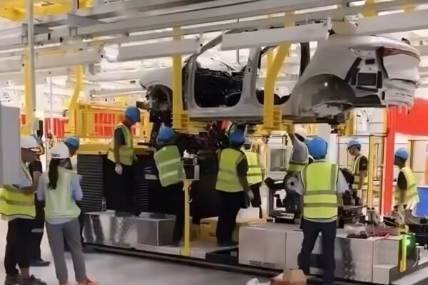 BYD telah memulai produksi percobaan di Thailand, dan berencana membangun pabrik di Indonesia