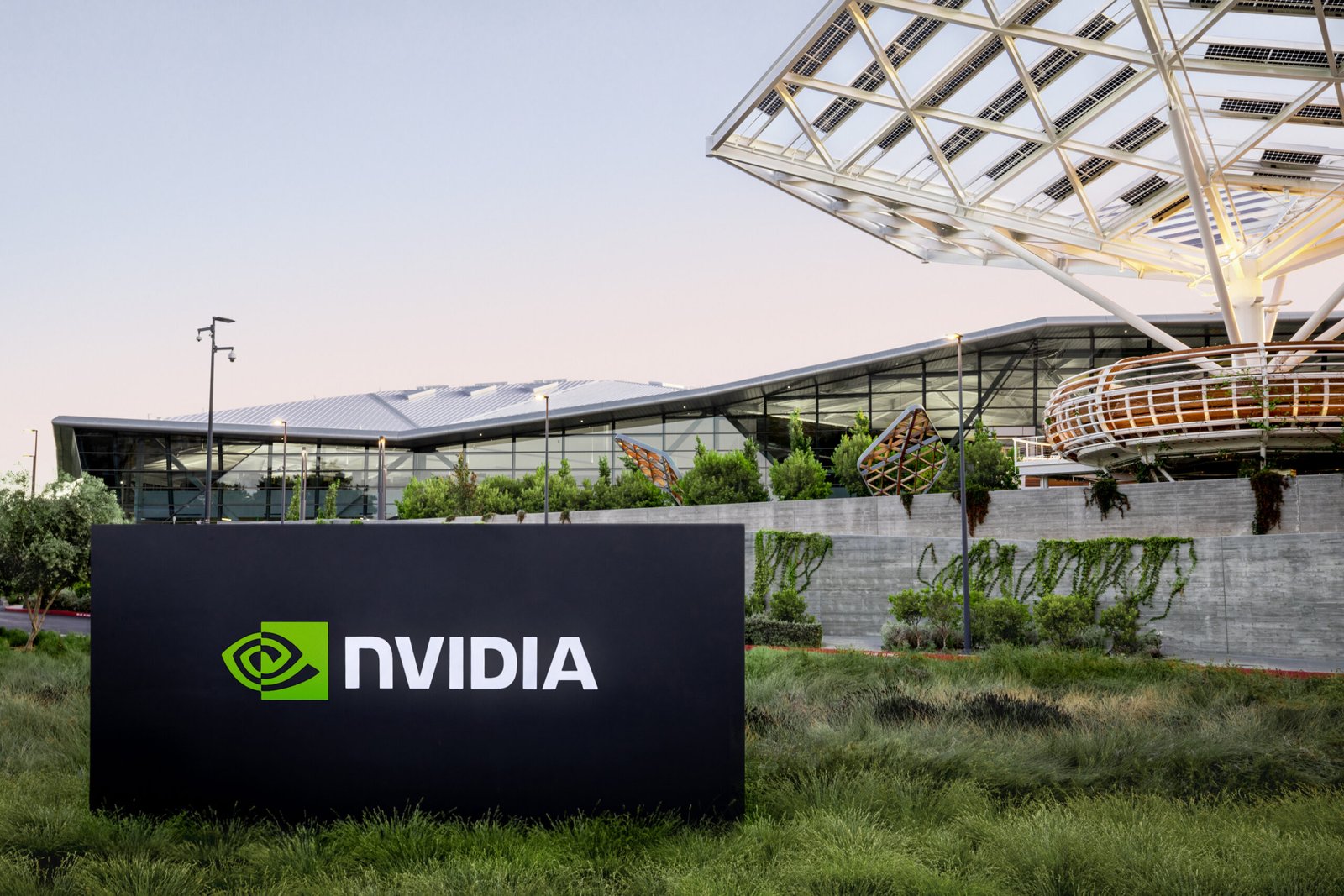NVIDIA dan Coherent Mengumumkan Kemitraan Strategis untuk Mengembangkan Teknologi Optik guna Mendukung Skalabilitas Arsitektur Pusat Data Generasi Berikutnya