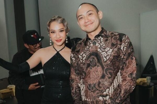 Suami selebriti Indonesia Bunga Citra Lestari dituduh melakukan penggelapan dana sebesar RM1,7 juta