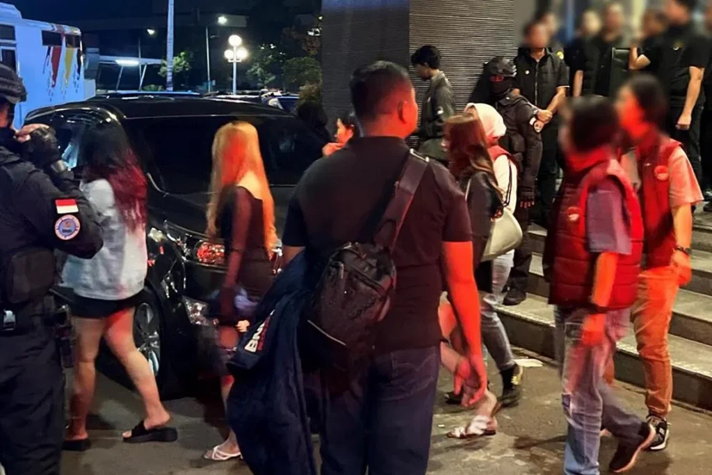 “Saya kira itu permen,” kata seorang warga Singapura yang menolak tawaran narkoba di sebuah klub malam di Batam